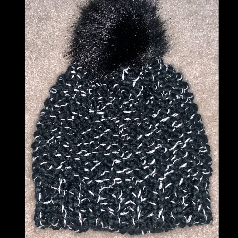 Black Beanie w/ Black Faux Fur Ball